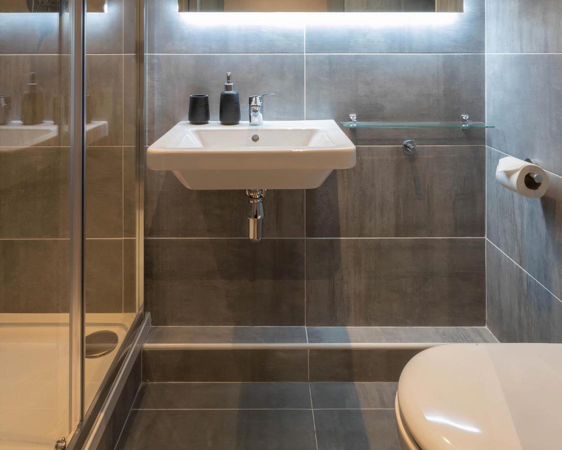 Joivy Affordable Dublin Thomas Street - Adults Only Apartment Exterior photo